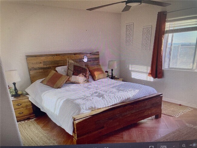 Building Photo - 457 Chablis Ct