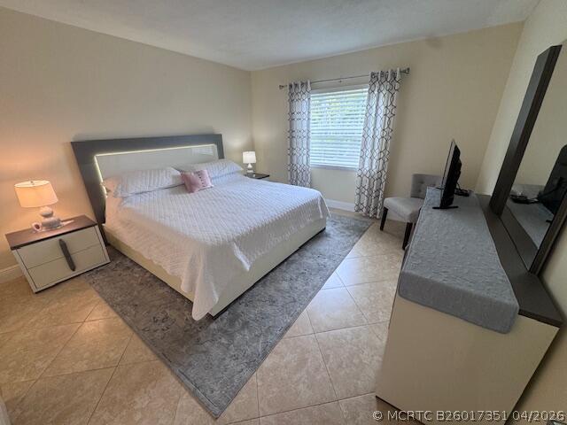 Building Photo - 6475 Bay Club Dr