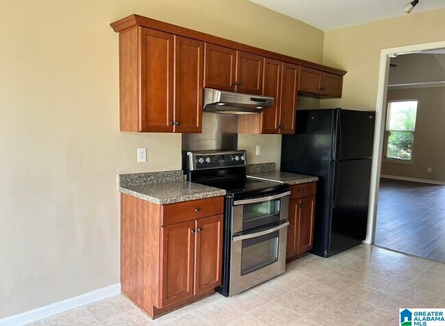 Building Photo - 1004 Medinah Dr