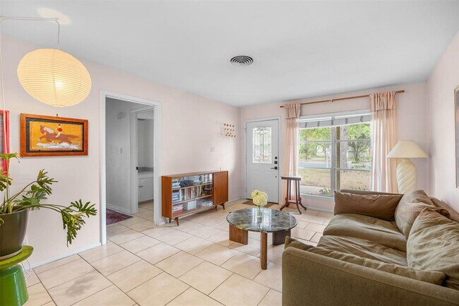 Building Photo - 6713 Haney Dr