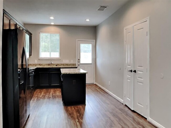 Building Photo - 2614 Morning Meadow Dr