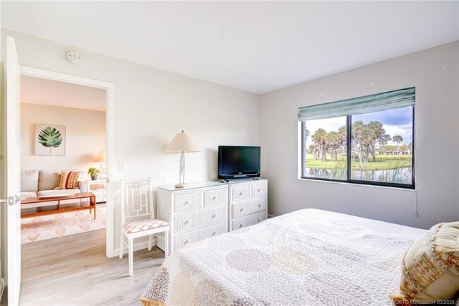 Building Photo - 5553 NE Gulfstream Way