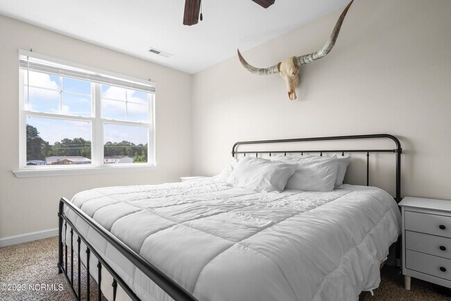 Building Photo - Modern Sneads Ferry Townhome with Private Fenced Yard