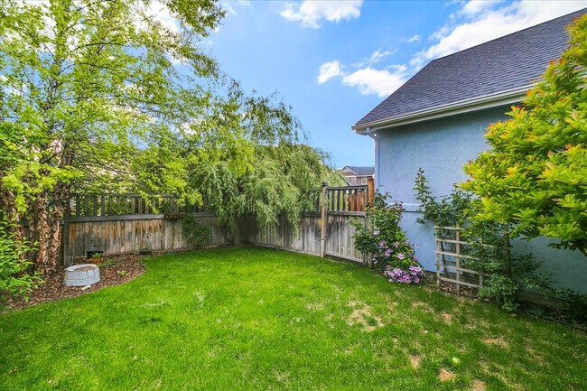 Building Photo - Beautiful Home In Hidden Springs