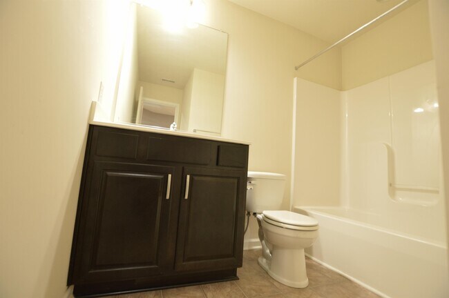 Building Photo - 3702 Sun Pl