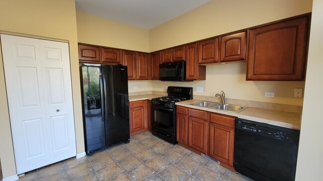 Building Photo - 1426 Dahlgren Ln