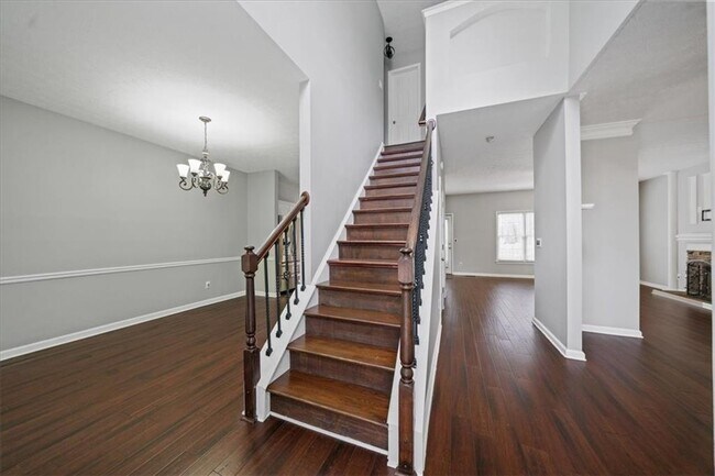Building Photo - 4085 Pineset Dr