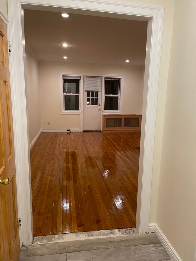 Building Photo - 220 Central Ave