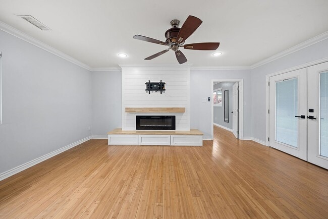 Building Photo - Beautiful 4 Bedroom Home with Smart Features, Entertainer’s Backyard & Attached Garage
