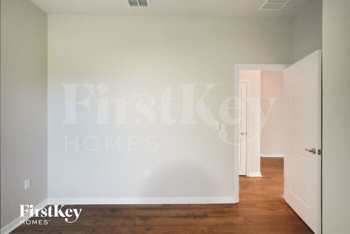 Building Photo - 17827 Passionflower Cir