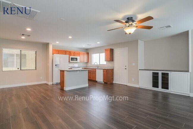 Building Photo - Fall Special: 1/2 off your first month! Av...