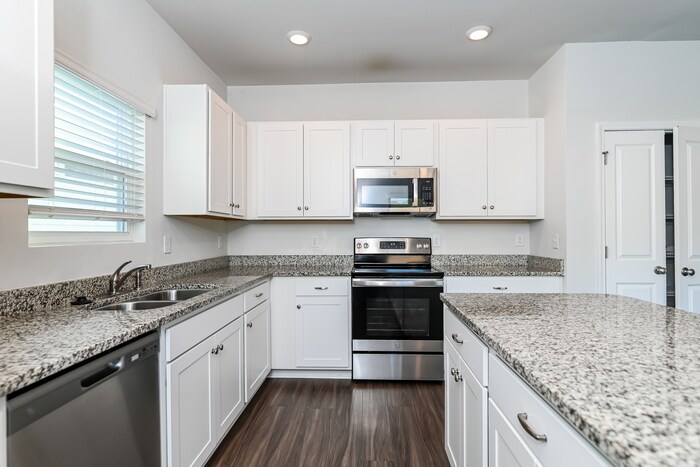 Building Photo - 336 Augustine Dr