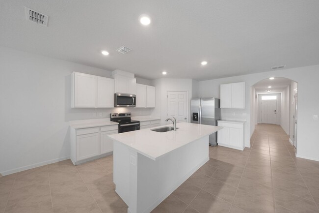 Building Photo - Spacious 4BR House in Port Saint Lucie