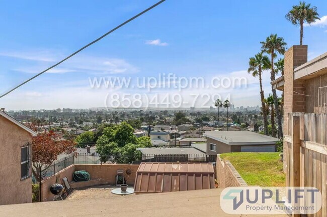 Building Photo - 5520 Olvera Ave