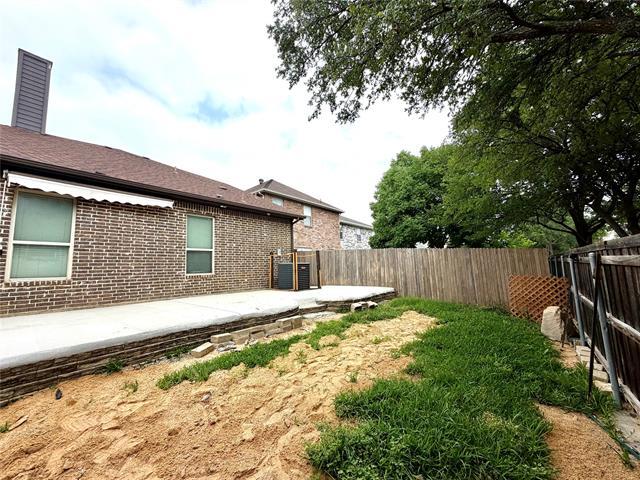 Building Photo - 320 Austin Ave
