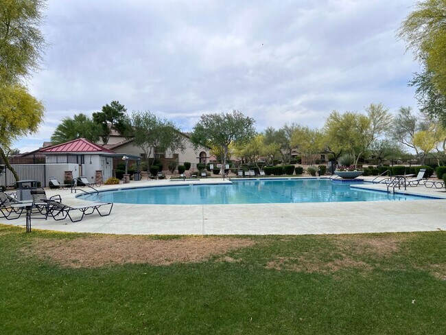 Building Photo - 2367 W Jake Haven