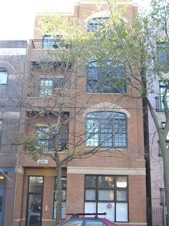 Building Photo - 3338 N Sheffield Ave