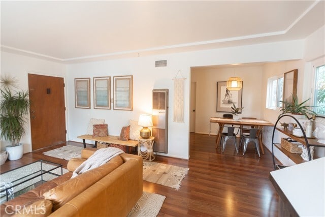 Building Photo - 320 27th St