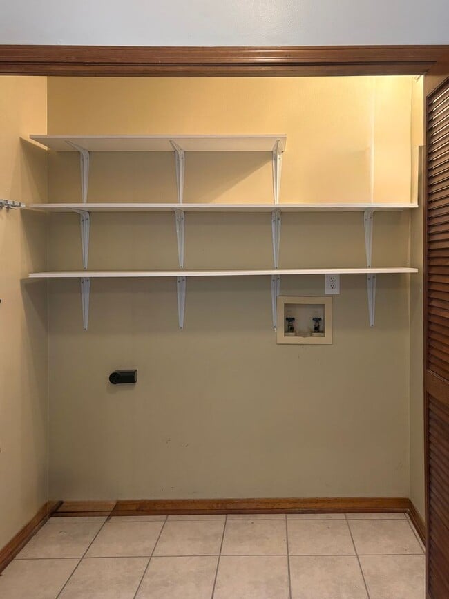 Building Photo - Charming 2 Bedroom in Fort Walton Beach!