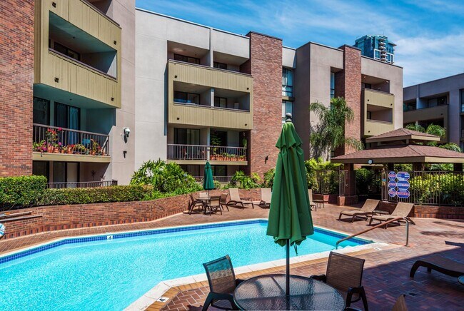 Building Photo - Marina District 2 Bedroom at Marina Park! ...