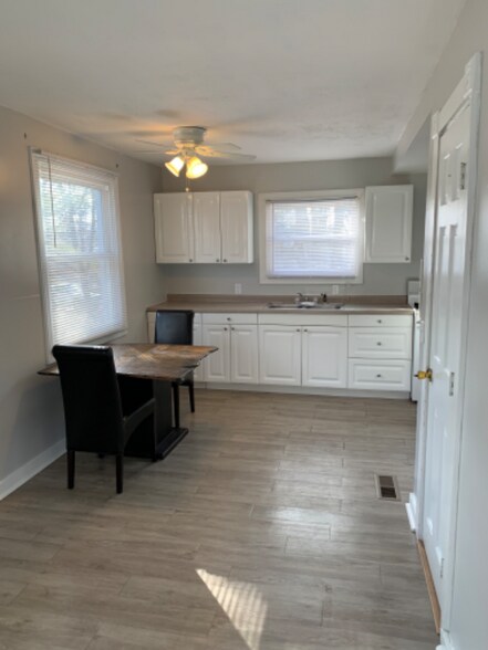 Building Photo - 360 Locust St