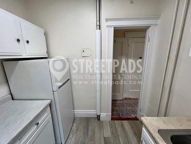Building Photo - 1 bedroom in Boston MA 02215