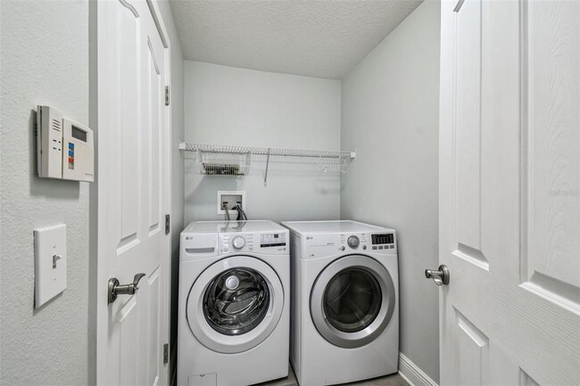 Building Photo - 13401 Fawn Springs Dr