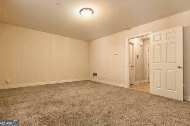 Building Photo - 2249 Ewell Park Dr NW