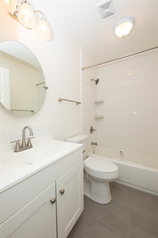Building Photo - 342 Husk Ln