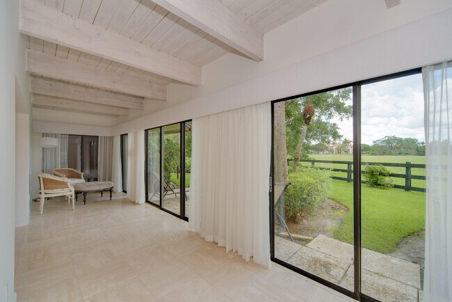 Building Photo - 11397 Pond View Dr