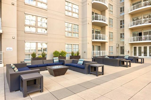 Building Photo - 3225 Turtle Creek Blvd