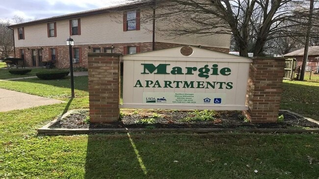 Building Photo - 400 Elm St