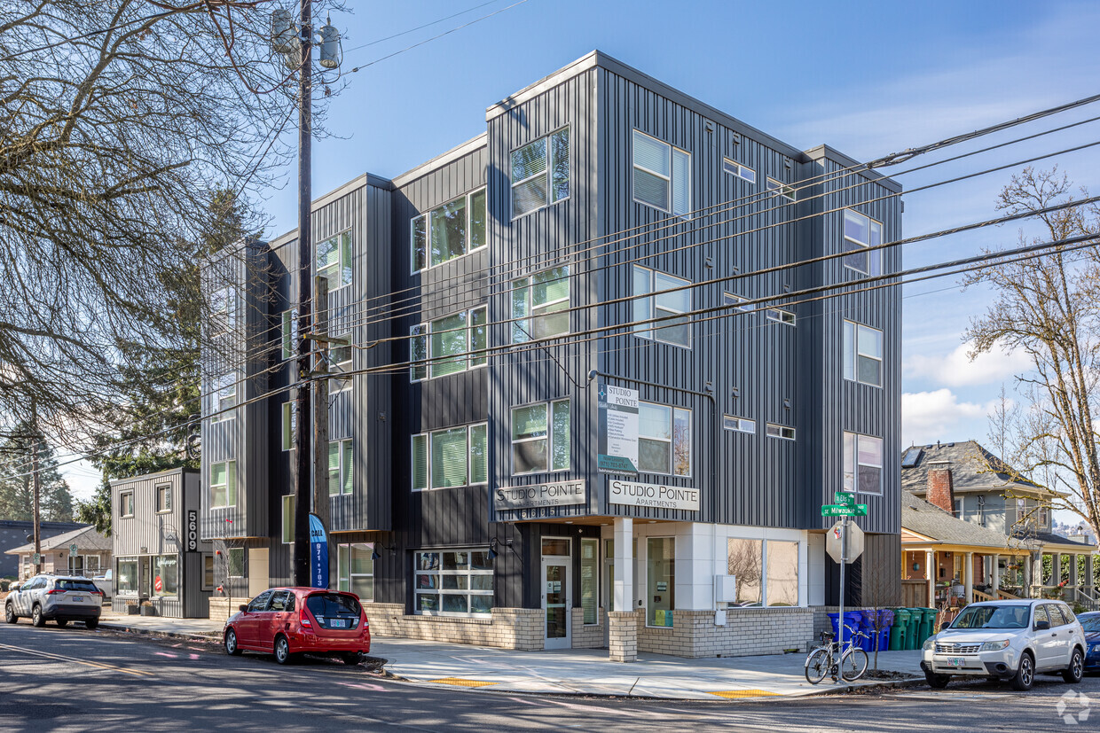 Studio Pointe Apartments Portland