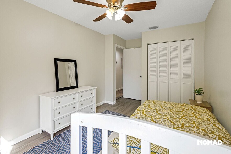Building Photo - 4093 NW Cinnamon Tree Cir