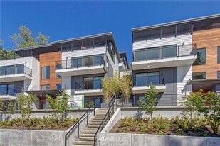 Building Photo - 2210 12th Ave W