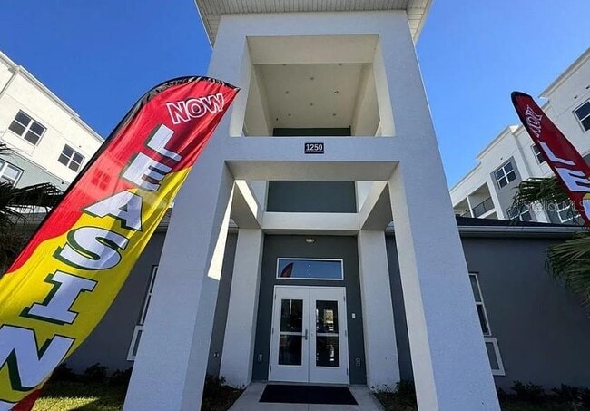 Building Photo - 1213 Southstation Pl