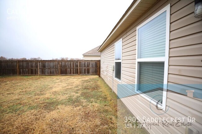 Building Photo - Move in special 900$!!  Beautiful 3 bed / ...