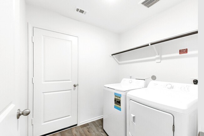 Building Photo - 3710 Turnpike Dr