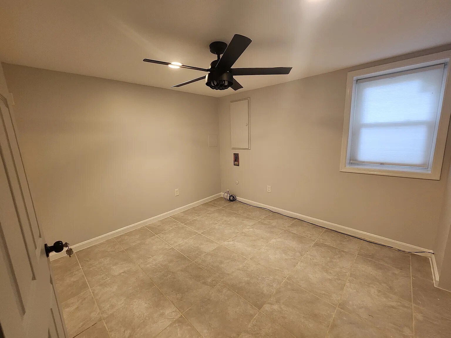Building Photo - 721 Symphony Woods Dr