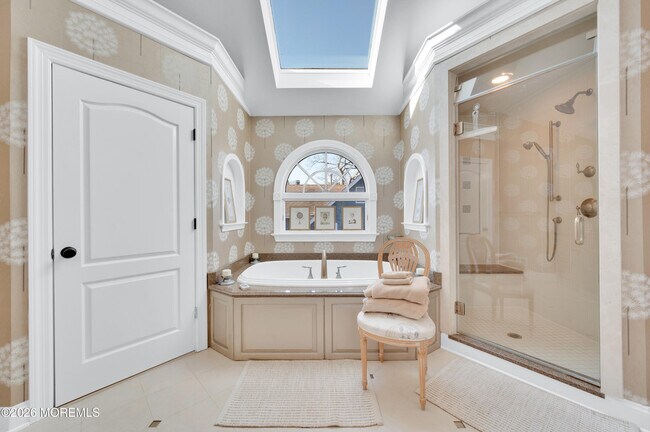 Building Photo - 619 Beacon Blvd