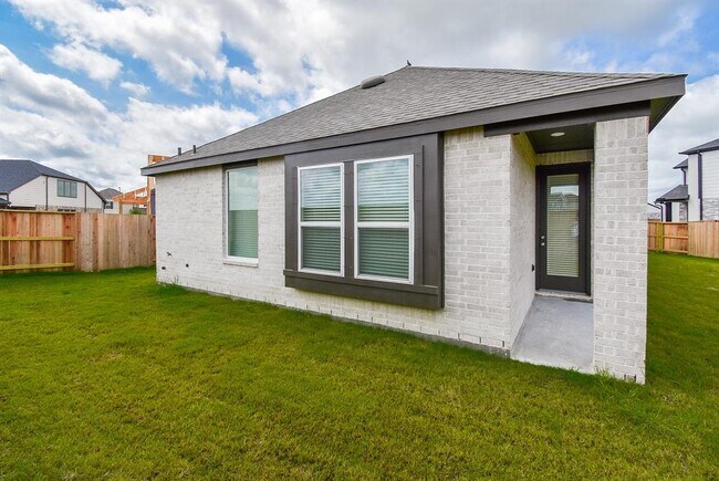Building Photo - 5115 Murillo Dr