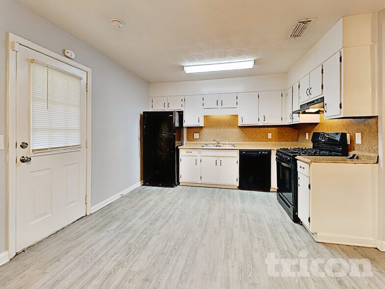 Building Photo - 3964 Cindy Dr