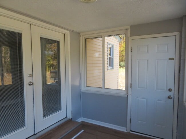 Building Photo - Dinwiddie County