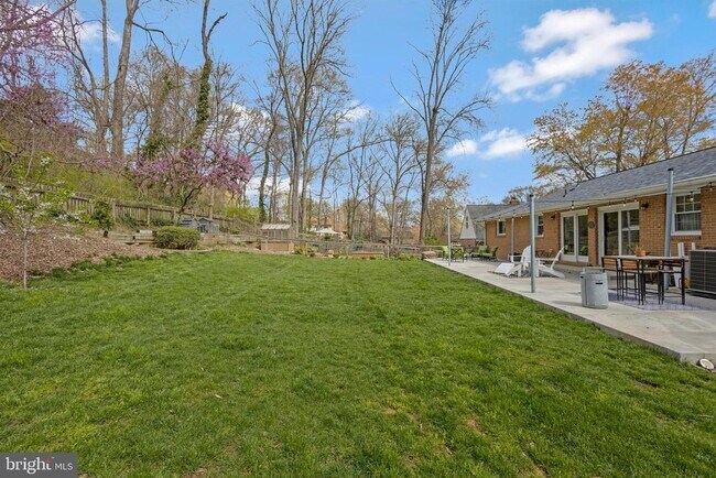 Building Photo - 3113 Woodland Ln