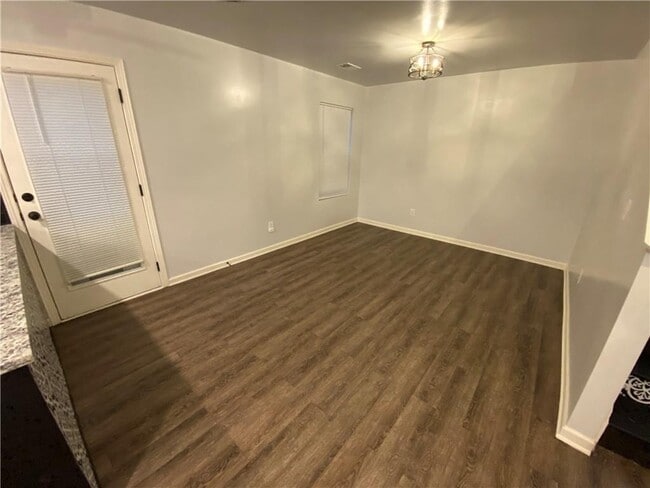 Building Photo - 764 Dove Tree Ln