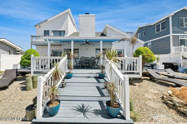 Building Photo - 385 Aldo Dr