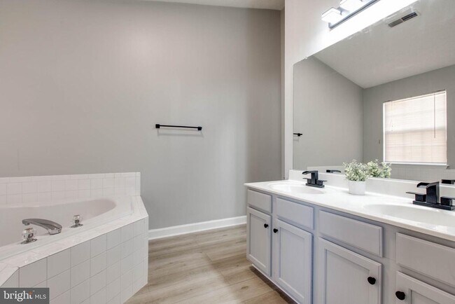 Building Photo - 1734 Sea Pine Cir