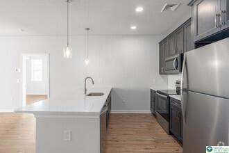 Building Photo - 430 Cambria St