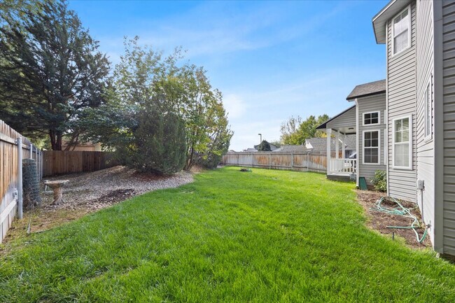 Building Photo - 1100 Heckathorn Pl