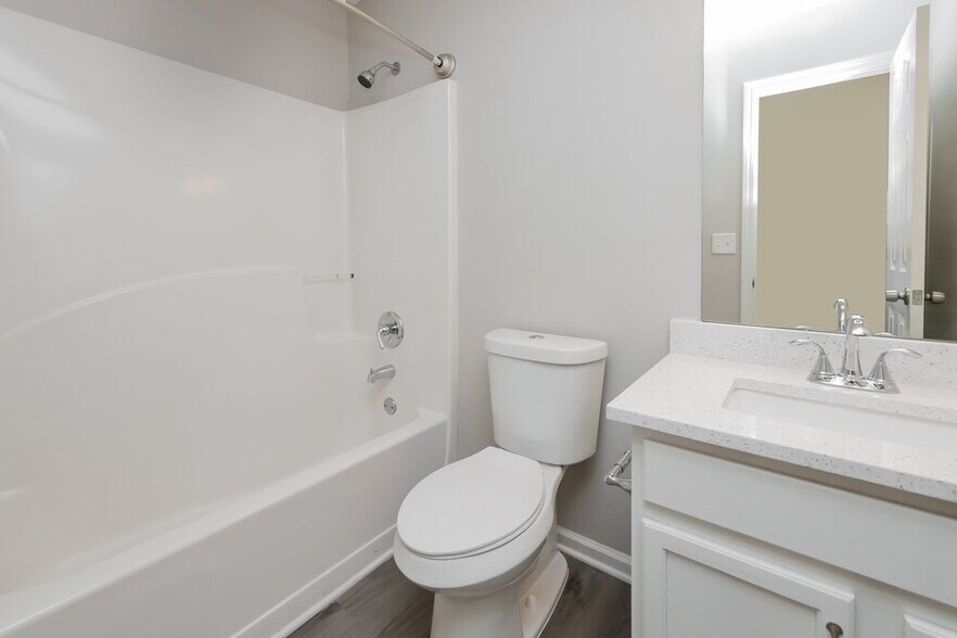 Building Photo - 898 Tara Bend
